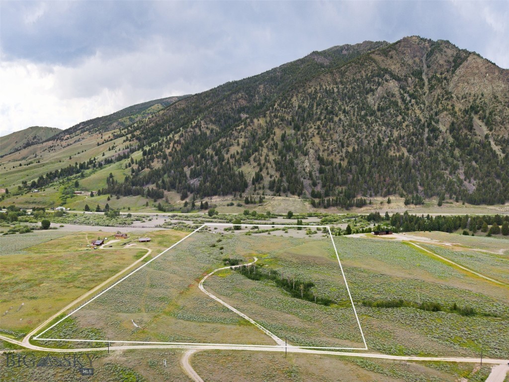 Sportsmans Paradise - Land