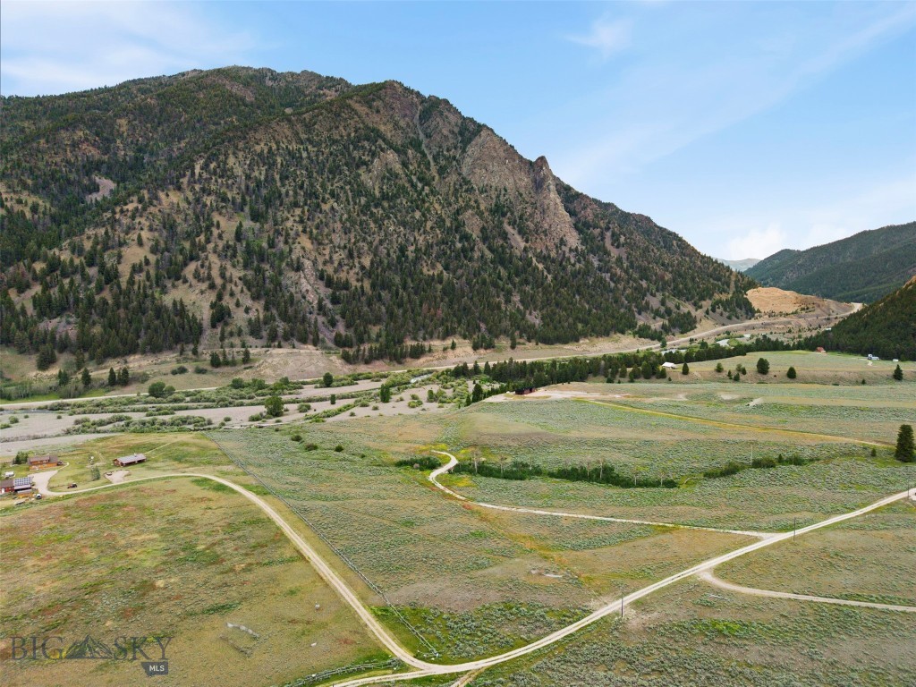 Sportsmans Paradise - Land