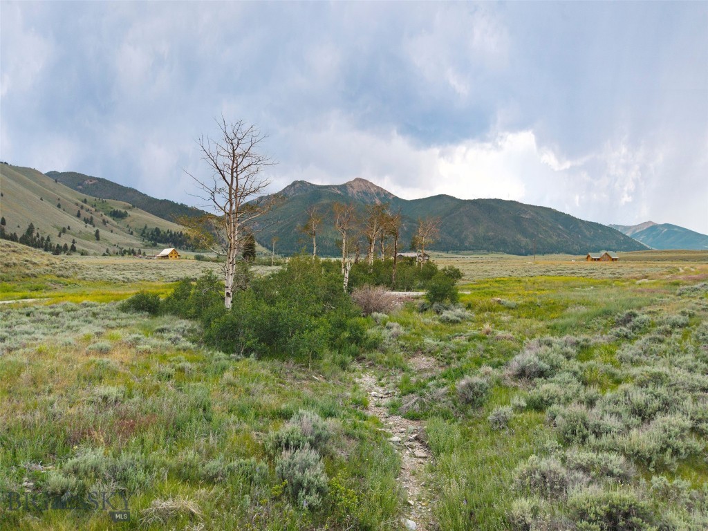 Sportsmans Paradise - Land