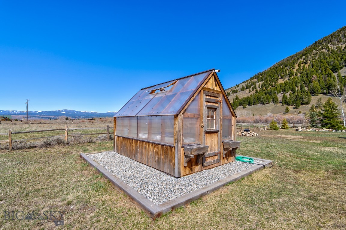 Sportsmans Paradise - Residential