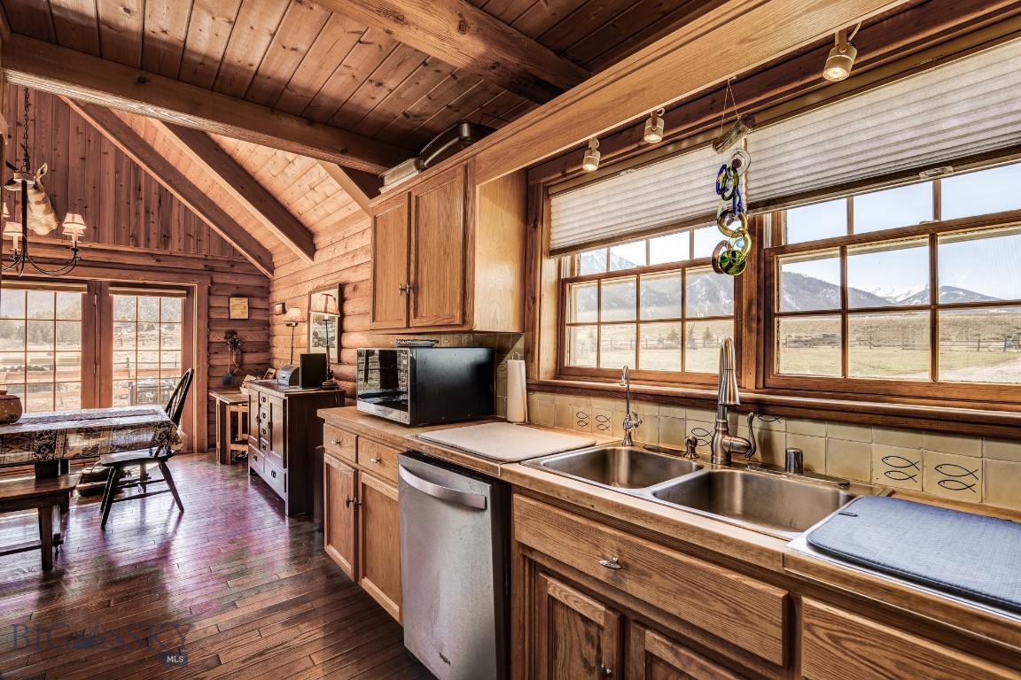 Sportsmans Paradise - Residential