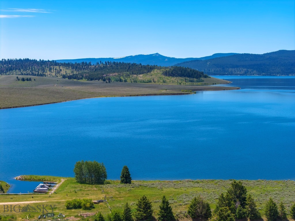 Yellowstone Holiday - Land