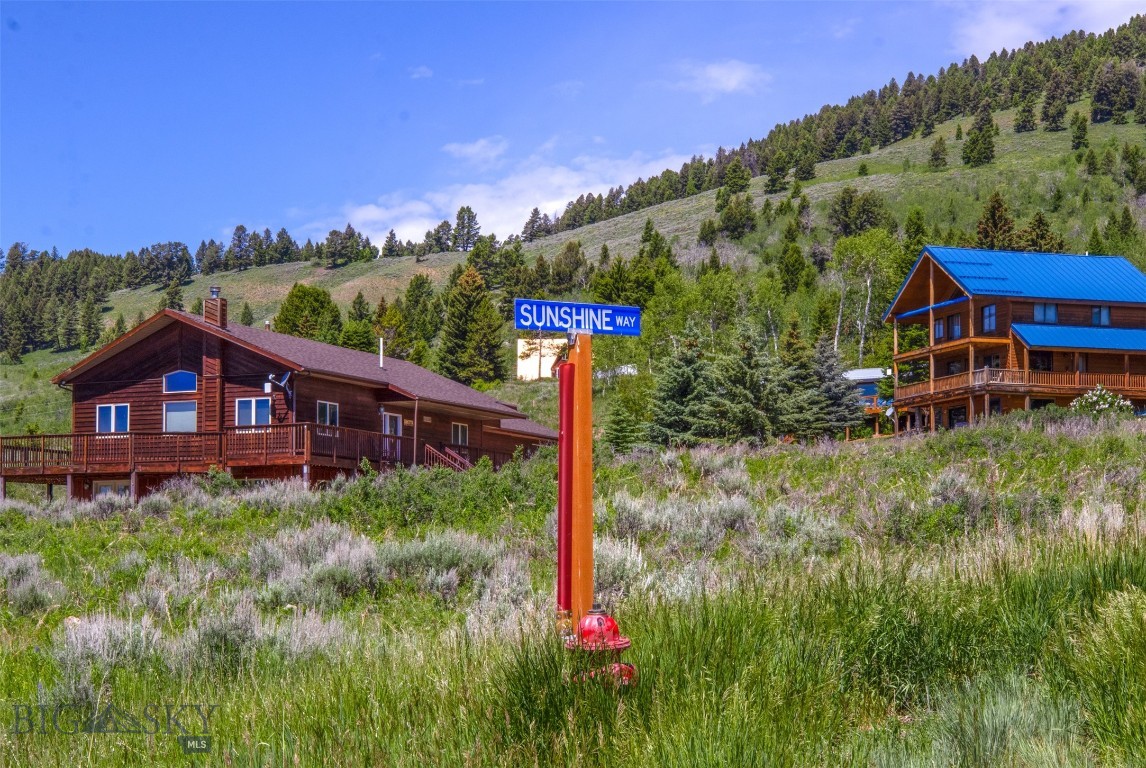 Yellowstone Holiday - Land