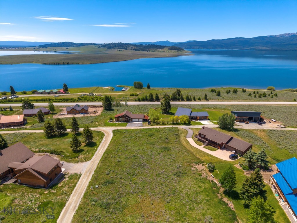 Yellowstone Holiday - Land