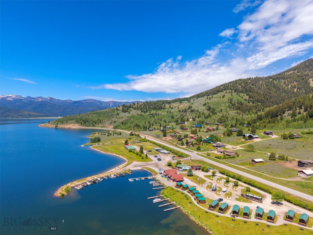 Yellowstone Holiday - Land