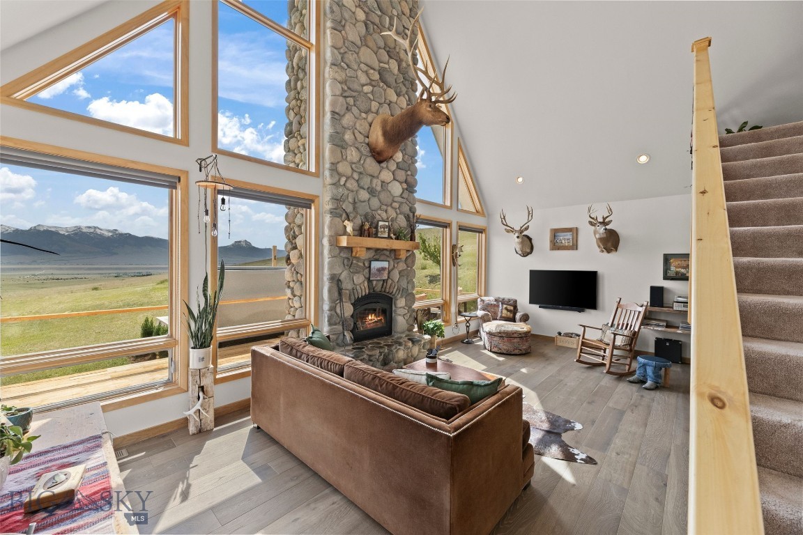 Shining Mountain Unit I - Residential