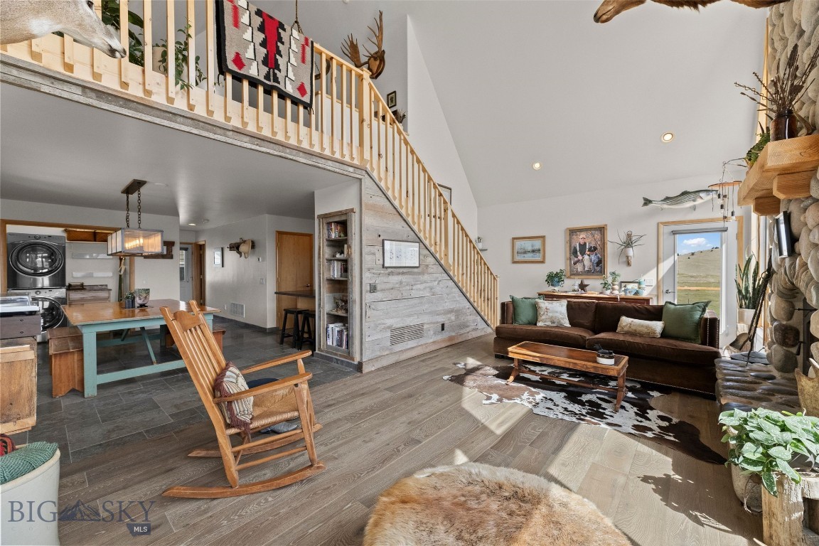Shining Mountain Unit I - Residential