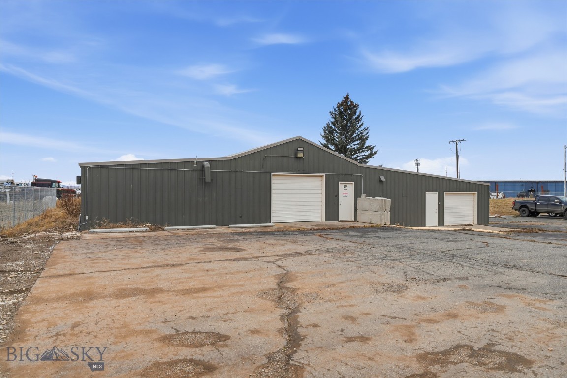 Babcock and Davis Addition - Commercial Lease