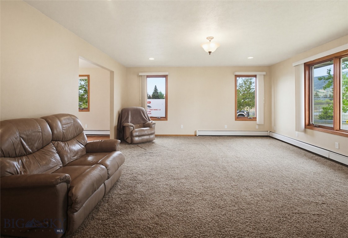 Home 40 - Residential