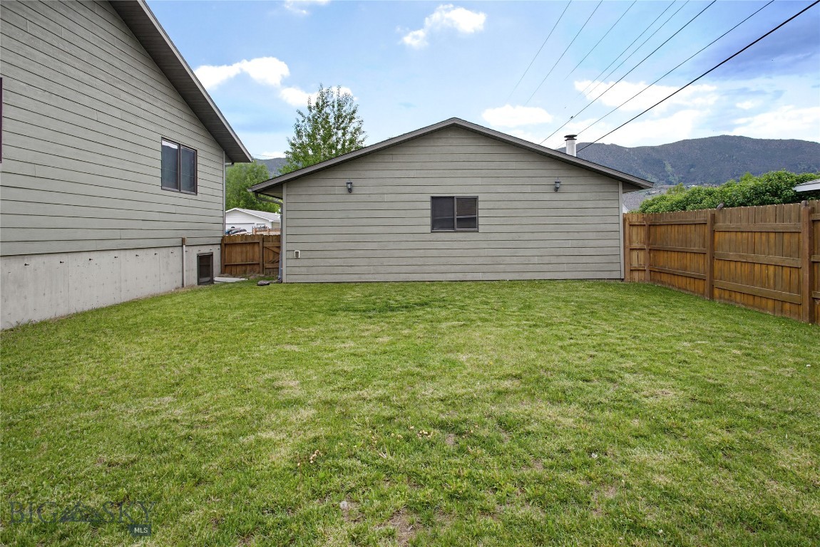 Home 40 - Residential