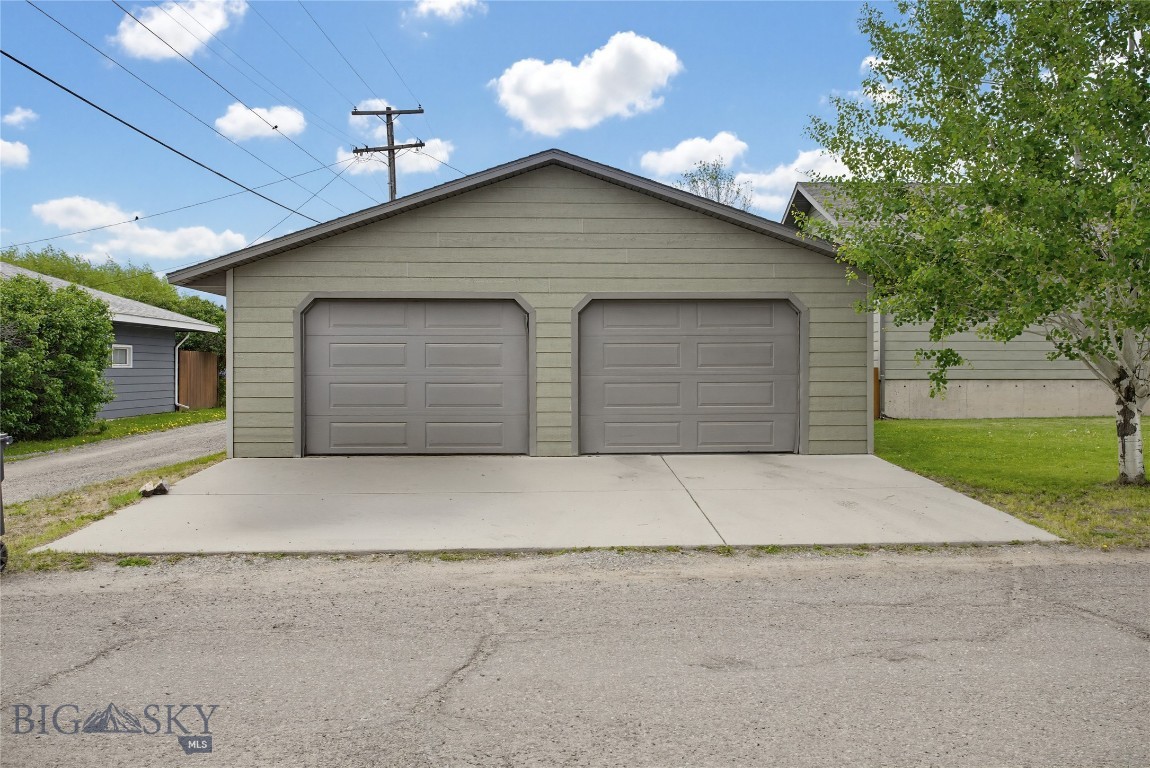 Home 40 - Residential