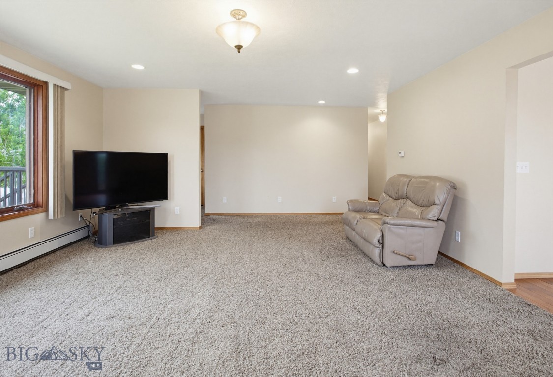 Home 40 - Residential