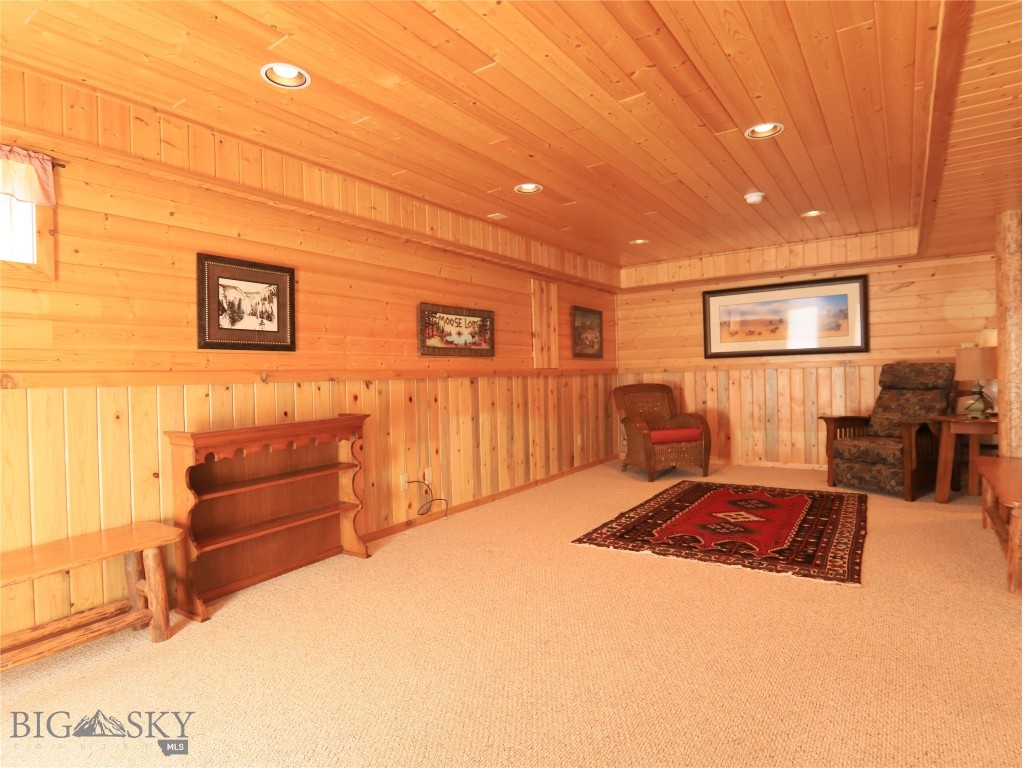 Yellowstone Holiday - Residential