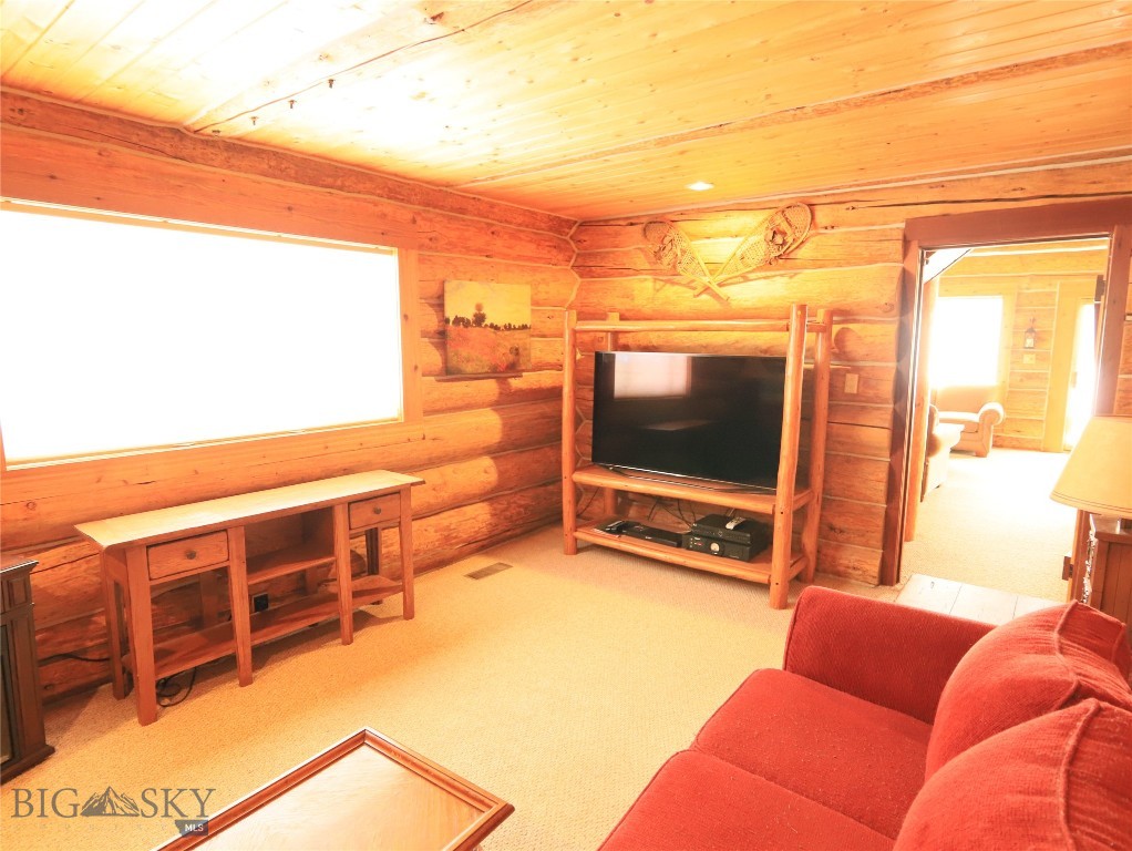 Yellowstone Holiday - Residential