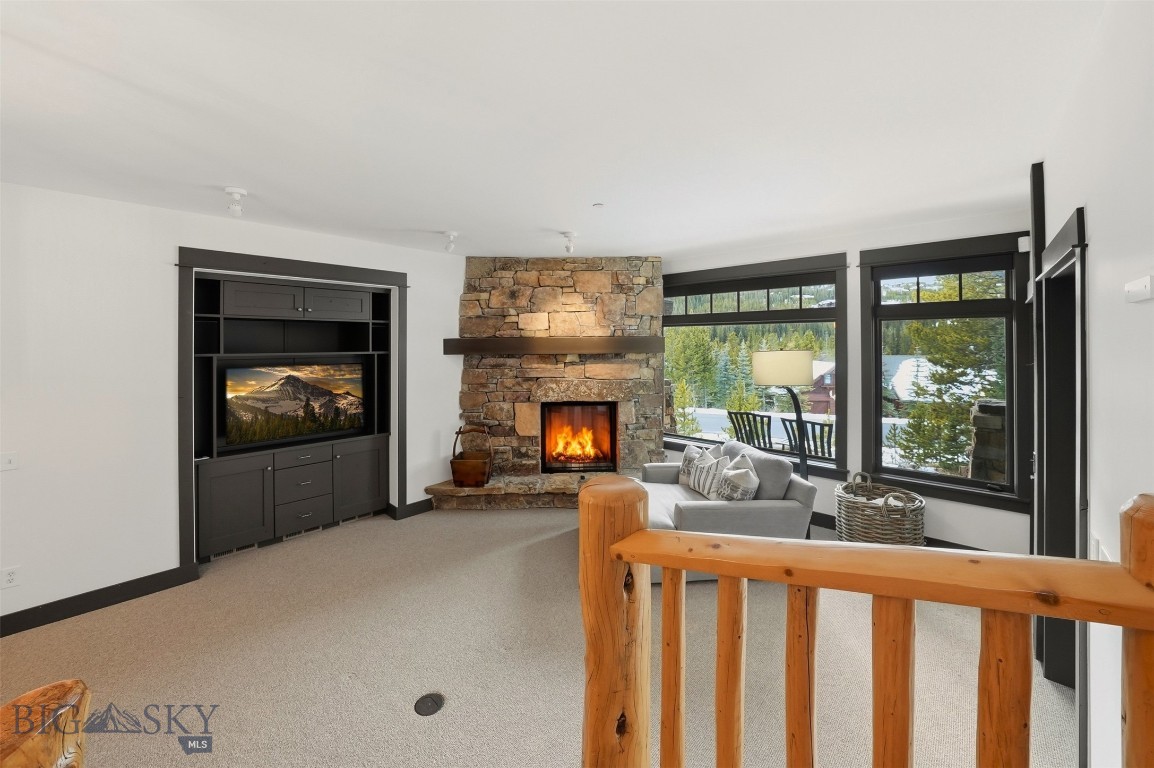 Pinnacle Condo - Residential