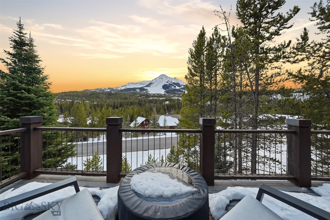 Pinnacle Condo - Residential