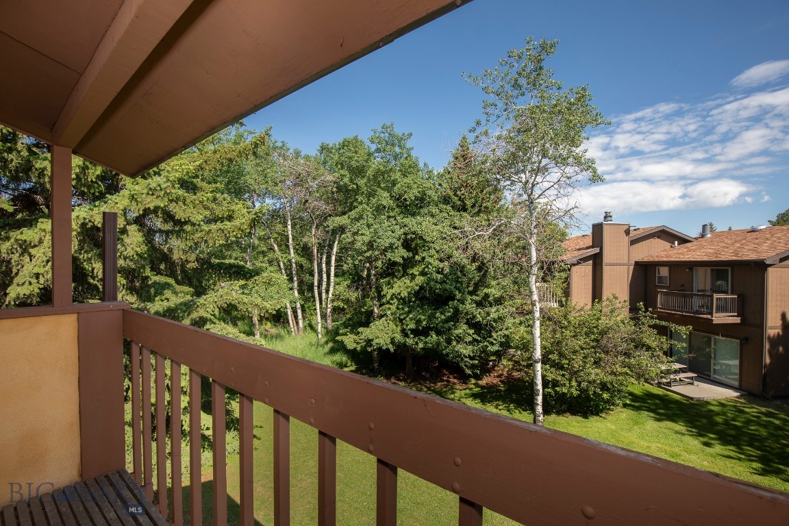 Woodhenge Condo - Residential