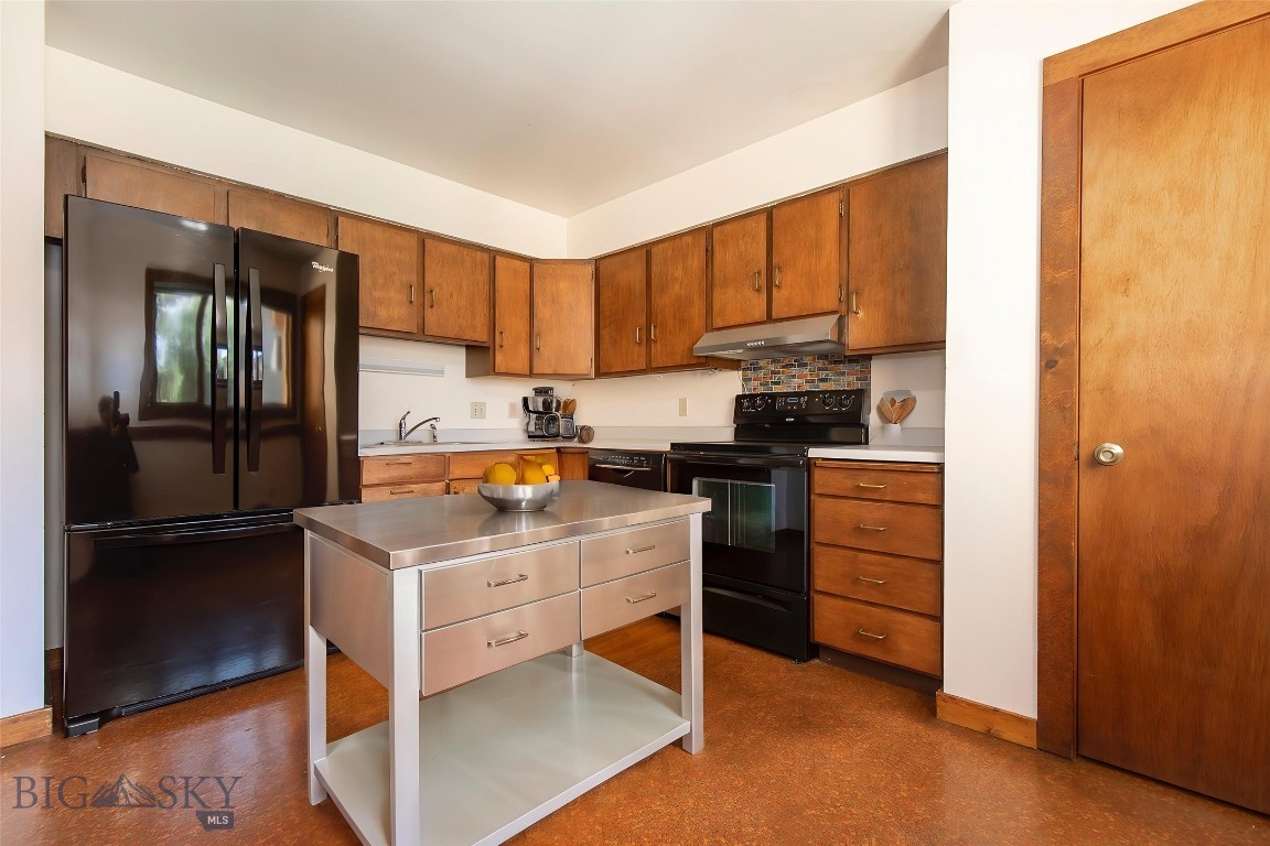 Woodhenge Condo - Residential