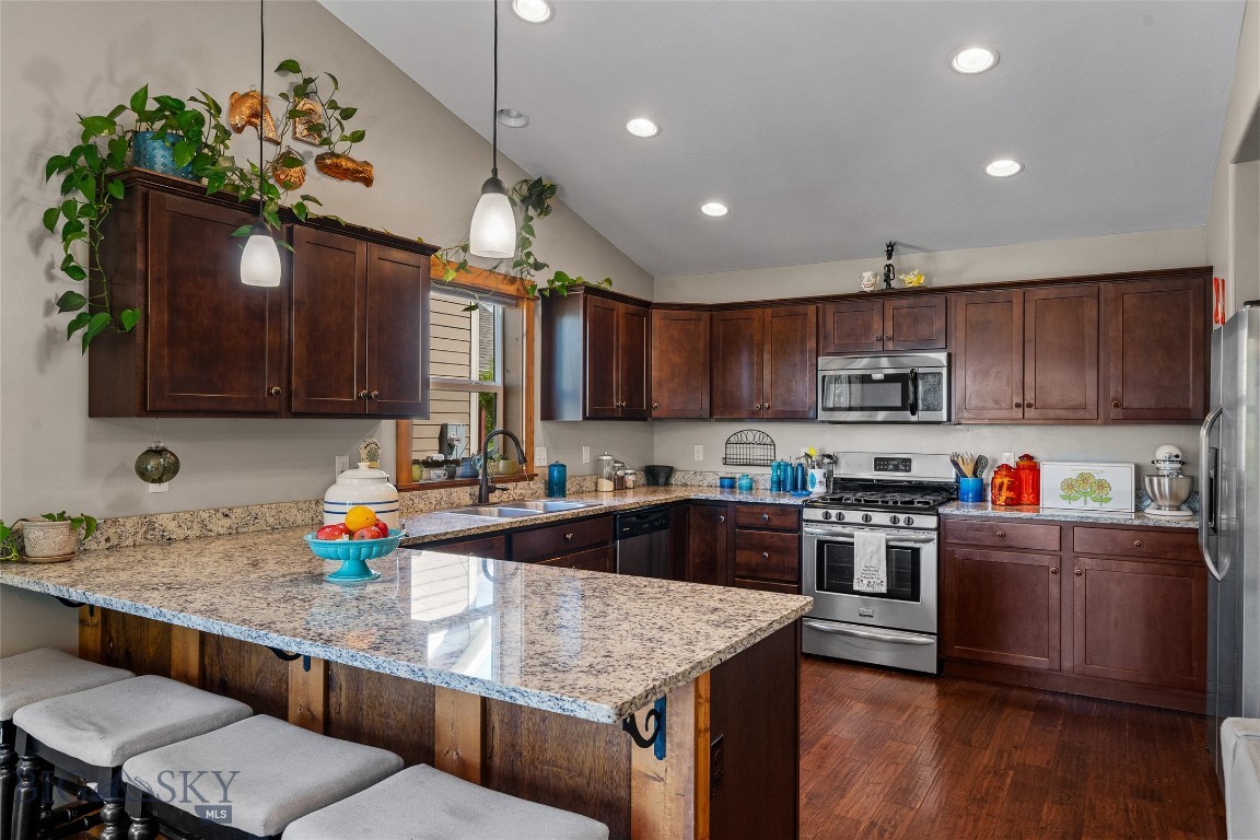 Falcon Hollow - Residential