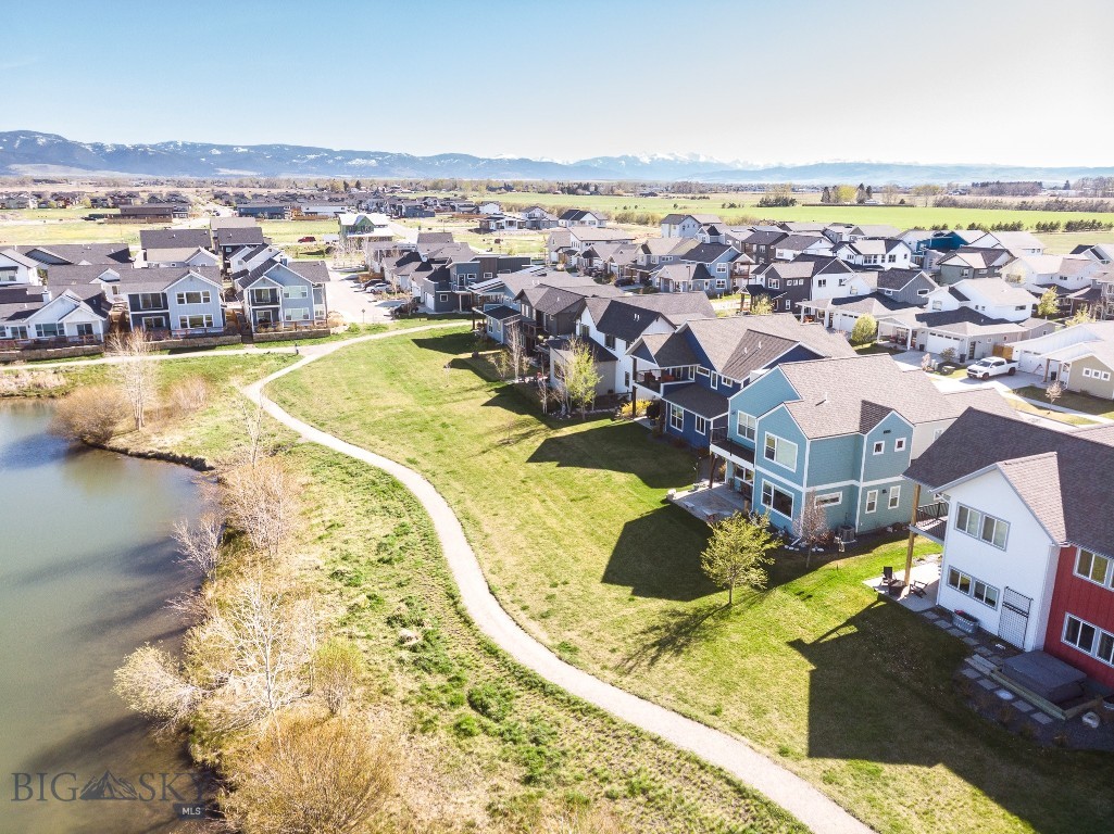 The Lakes at Valley West - Residential