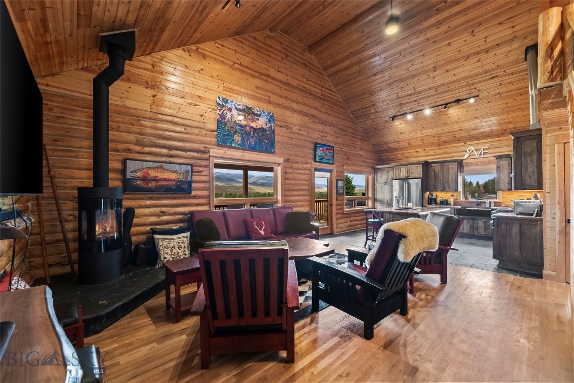 Emigrant Meadows - Residential