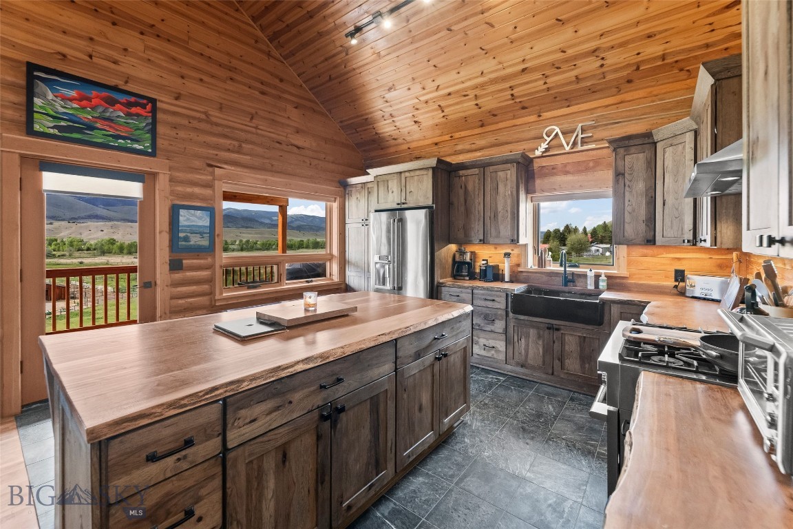 Emigrant Meadows - Residential