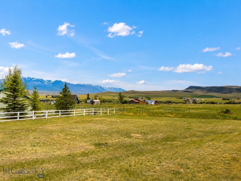 Shining Mountain Unit II - Residential