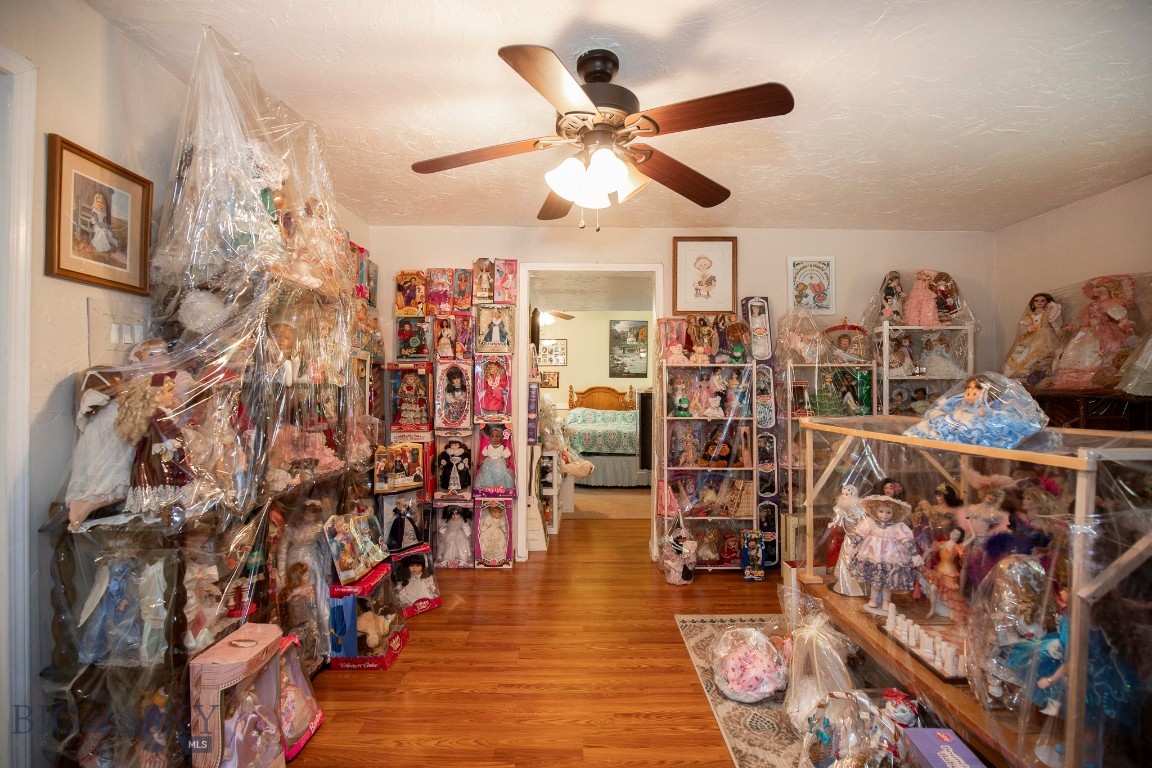 Shining Mountain Unit II - Residential