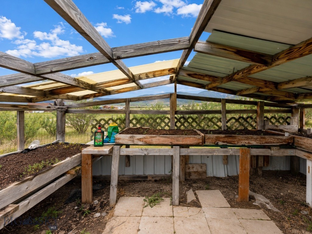 Shining Mountain Unit II - Residential