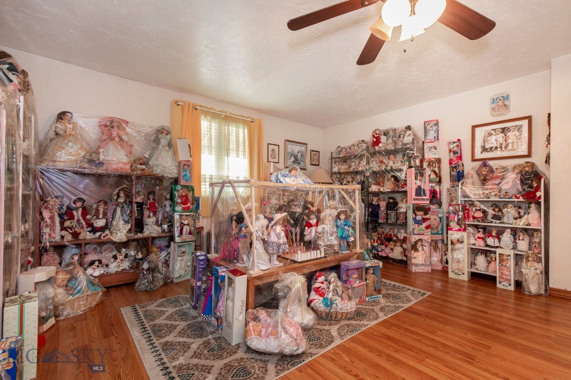 Shining Mountain Unit II - Residential