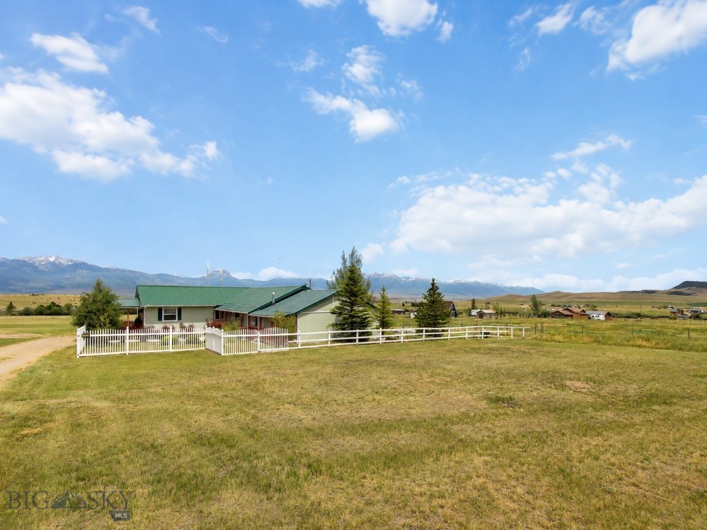 Shining Mountain Unit II - Residential