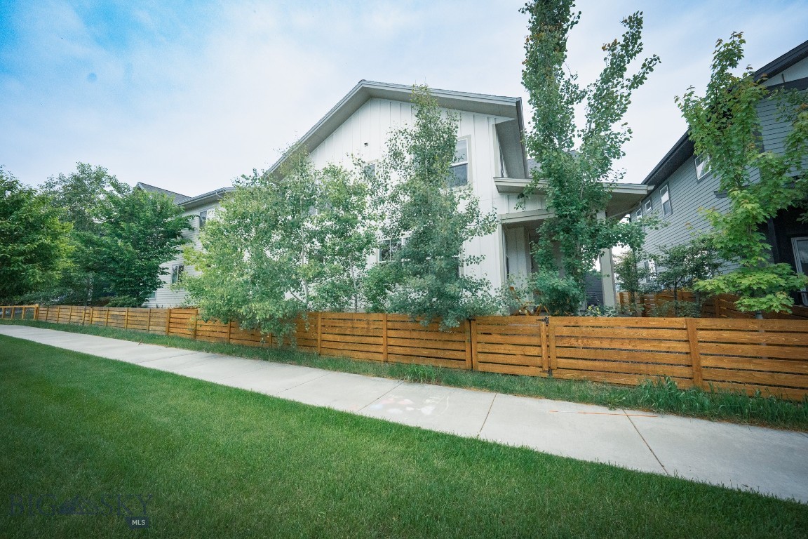 The Lakes at Valley West - Residential