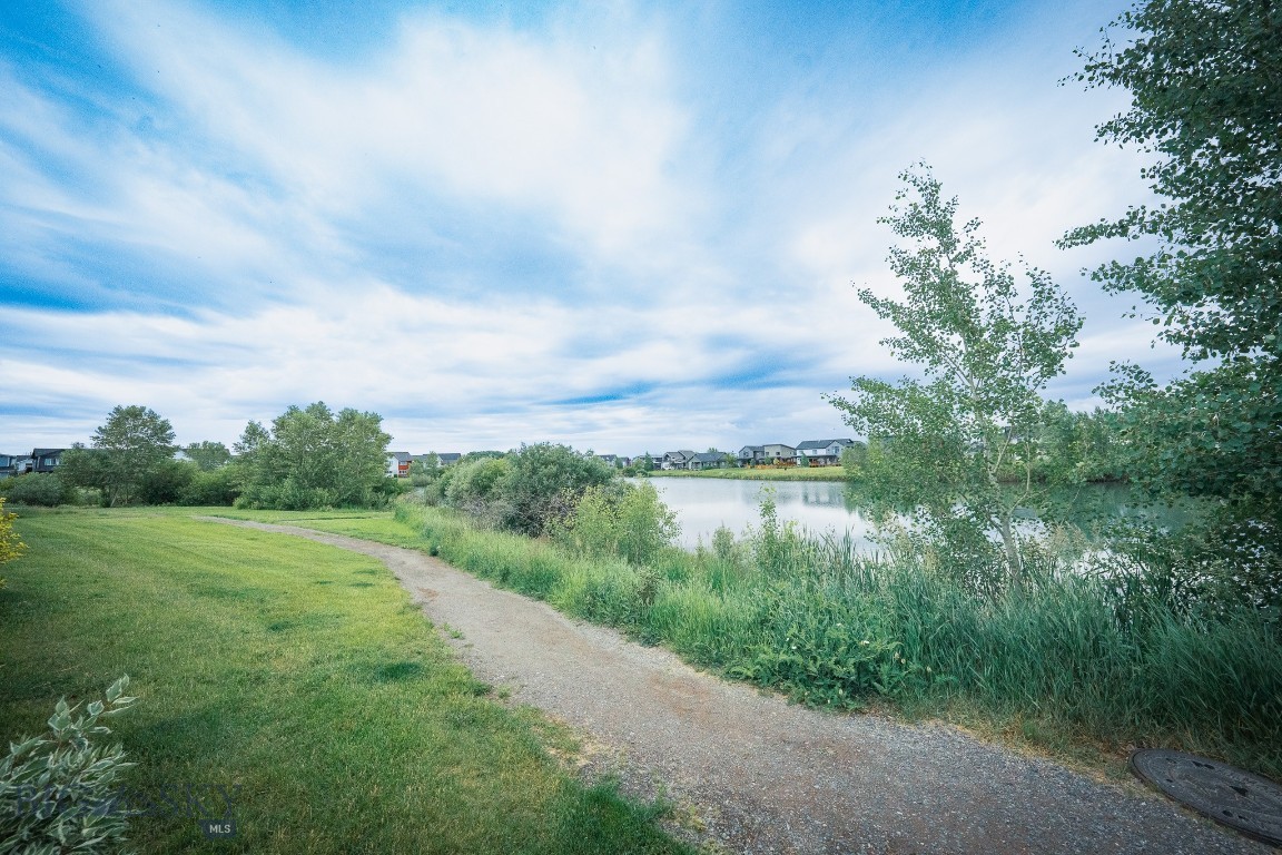 The Lakes at Valley West - Residential