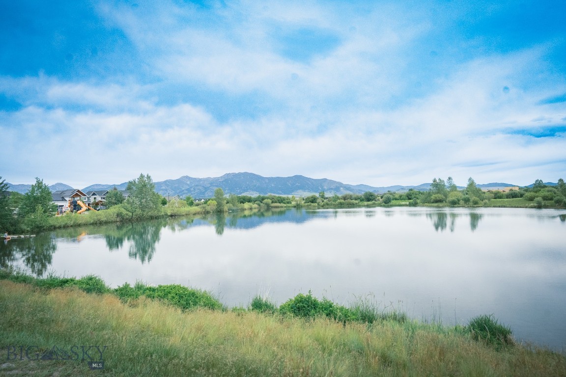 The Lakes at Valley West - Residential