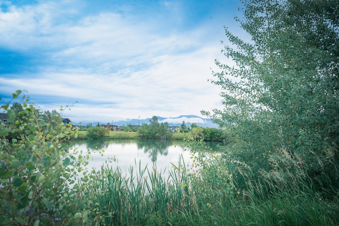 The Lakes at Valley West - Residential