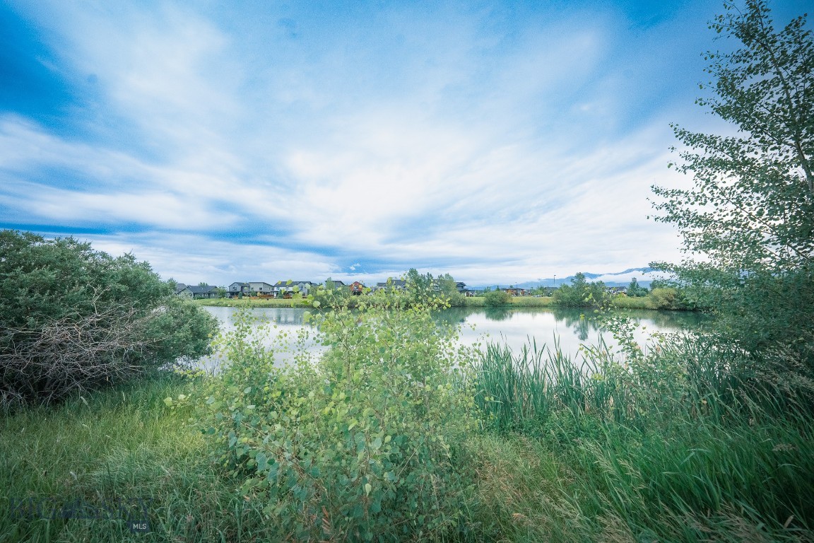 The Lakes at Valley West - Residential