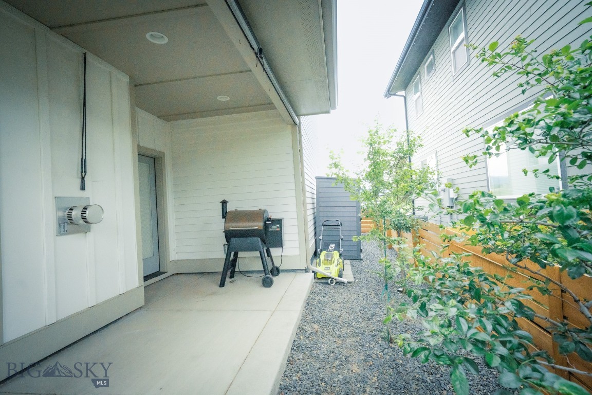 The Lakes at Valley West - Residential