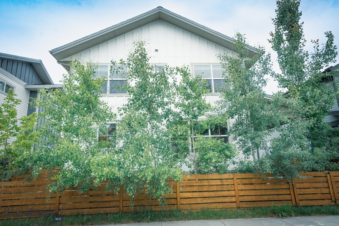 The Lakes at Valley West - Residential