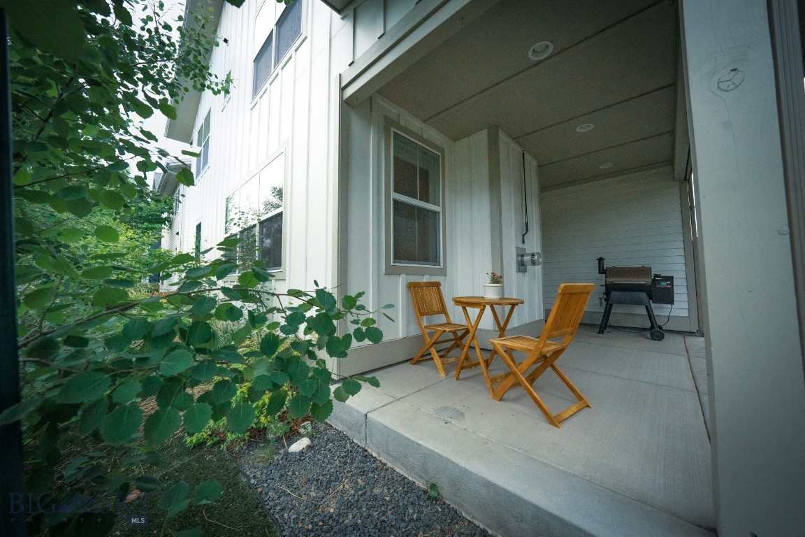 The Lakes at Valley West - Residential