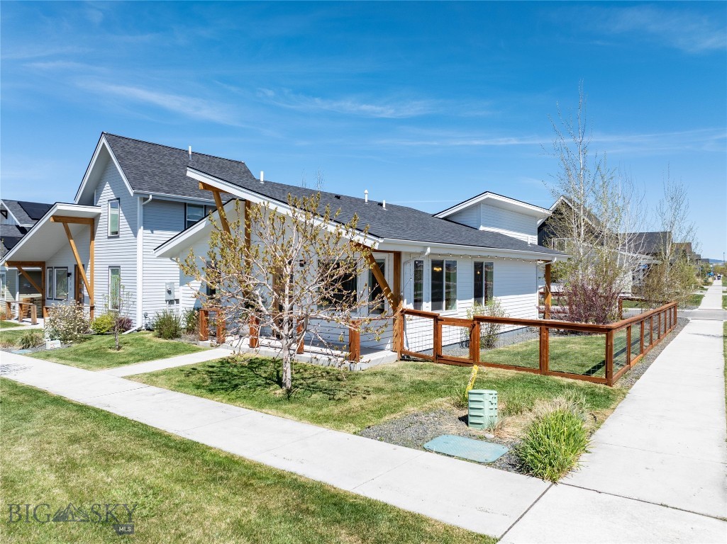 The Lakes at Valley West - Residential