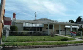 Spacious 1 sty., Handicapp accessible-Lg. additions-MUST BE SOLD , Bring all Offers! Cute 2 or 3 Bedroom Bungalow,Many additions to suite handicapp accessibility. Huge master bedroom, Lg rear double carport. Great location. Sold "As Is"