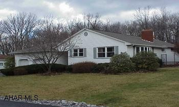 Super house!  Large rooms, oak kitchen and fenced back yard.  Move right in!  Fireplace in living room, woodburner in basement. Super house!  Large rooms.  Oak kitchen, fenced back yard.  Move right in!  Fireplace in living room, woodburner in partially finished basement.