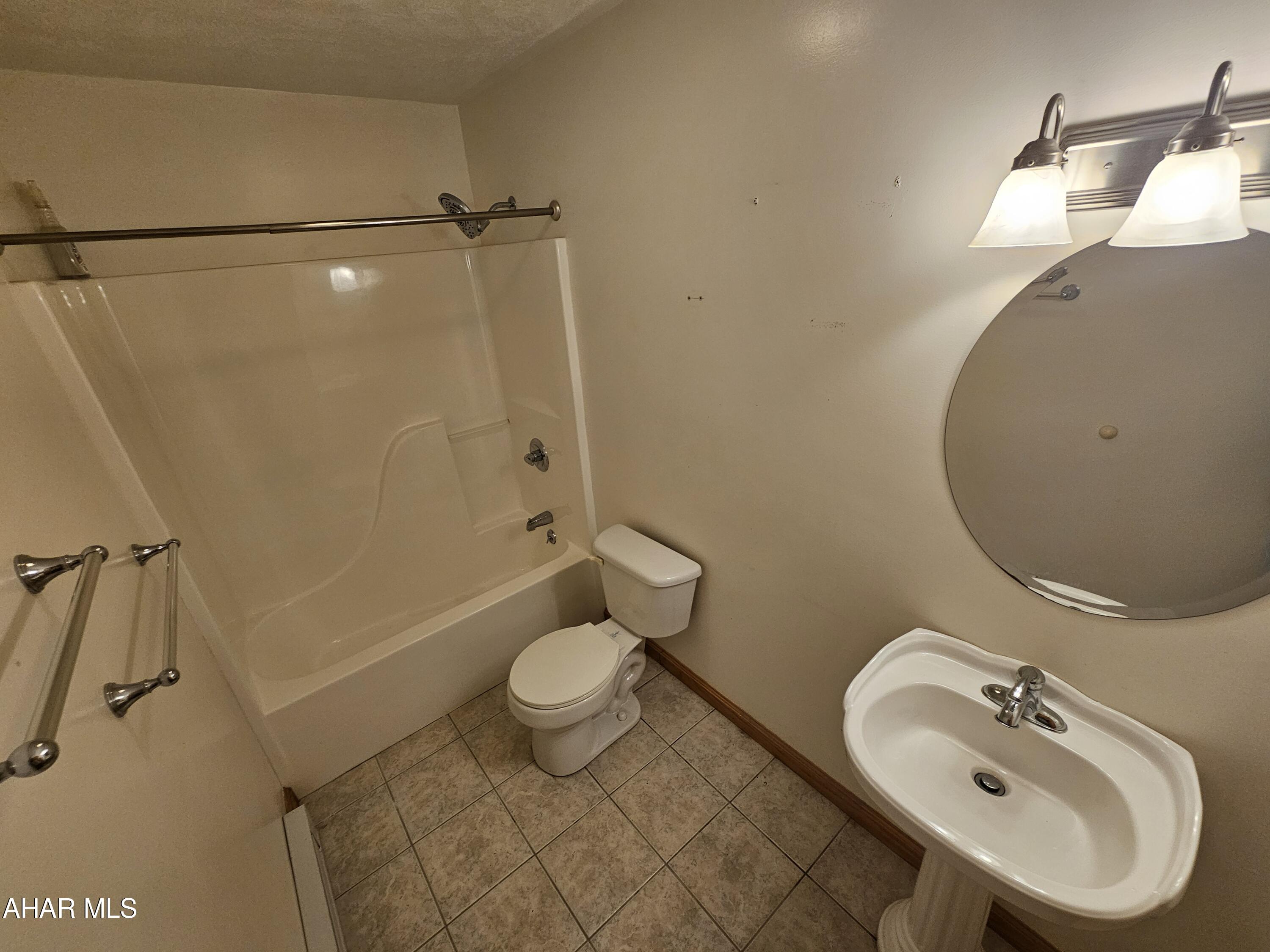 Glendale Yearound - Residential