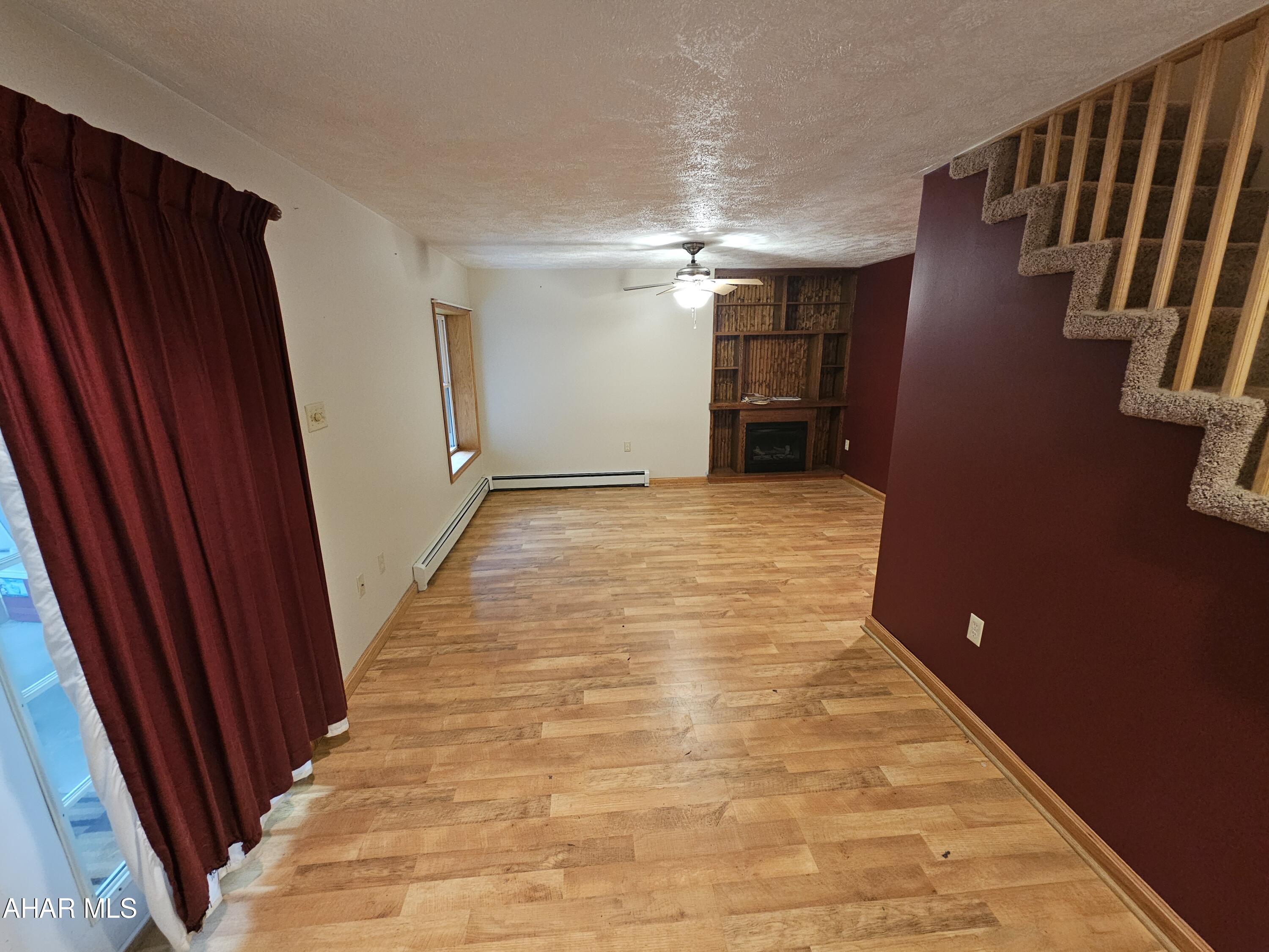 Glendale Yearound - Residential