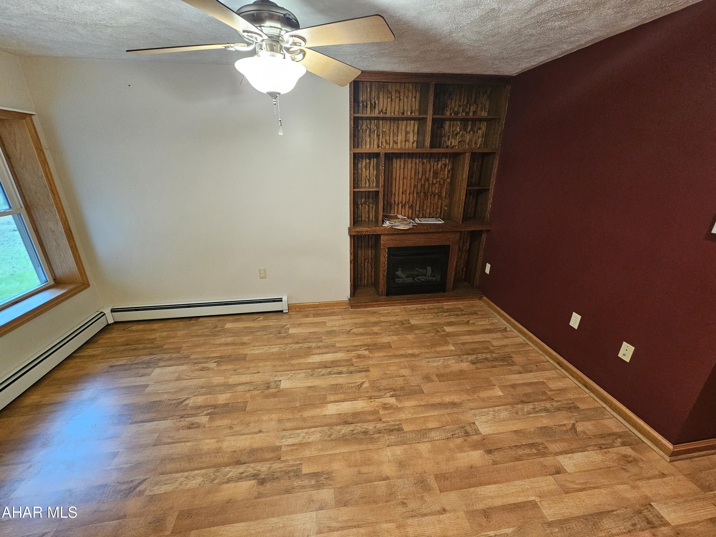 Glendale Yearound - Residential