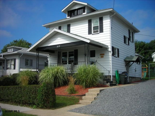 Great starter home in a very desireable neighborhood. Newer windows, fenced yard, rear deck, 1 car garage w/extra gravel driveway. 3 bedrooms, 1 1/4 bath. This needs third party approved of sales contract. This is a short sale property. Flat comm and priced to sell immediately. Good investment also. Buyer pays both transfer taxes. Reports on file recent home inspection and radon.