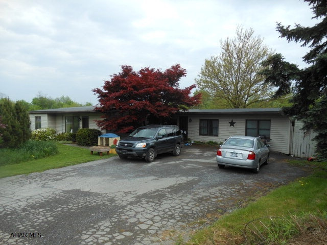 Nice Ranch home on approximately 2 acres. Each bedroom has its own bathroom. Huge bonus room - storage, playroom, office etc.