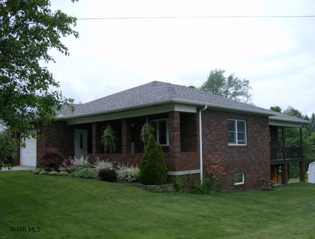 3 BR, 2 bath brick ranch home. 50 x 195 lot. 1 car attached garage. Move-in condition! Full unfinished basement that can be finished any way you like it.