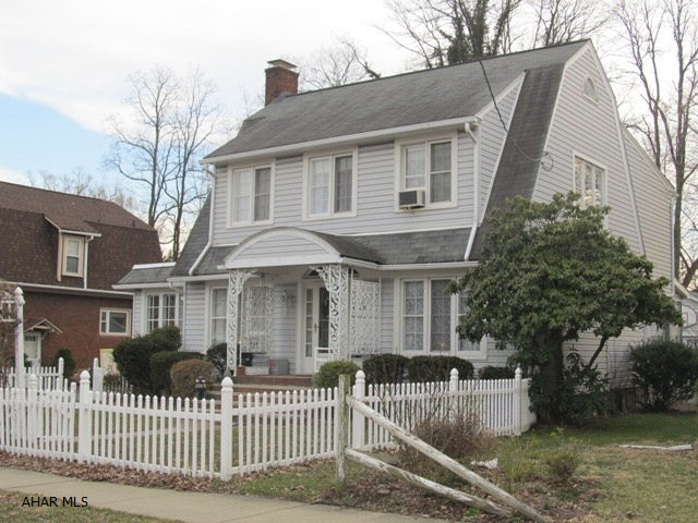 This 2 story 3/4BR, 1 1/2 BA home near Mansion Park is just beautiful inside. Newer hardwood floors flow from LR to DR. Ceramic tile from Kitchen to breakfast area. Exquisite detail throughout, charming nooks and built-ins, modern oak Kitchen, large private deck, fenced yard and garage. Must really see this. One of the nicest houses in its price range.