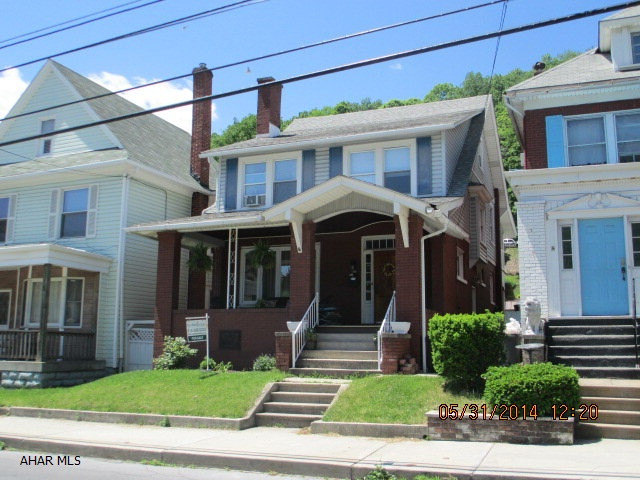 Beautiful Brick 2 story, 4BR, 1 Bath, Fireplace in Livin Room, New Bath, New Walls, Hardwood Floors, Newer oak kitchen and flooring. Newer furnace & roof. Covered Porch and Covered Patio. Fenced yard. Must see.